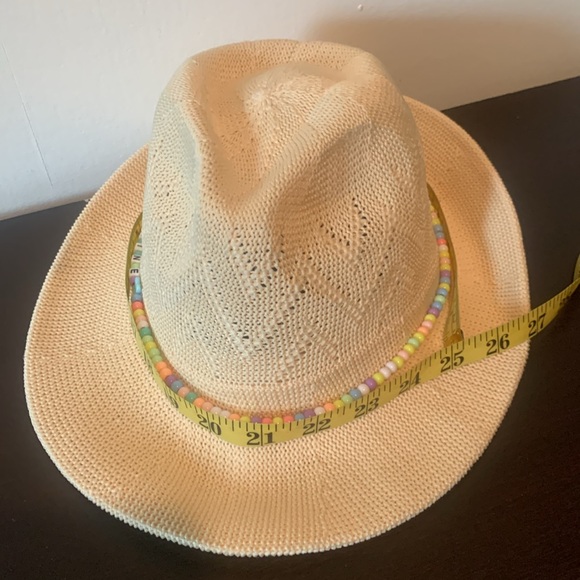 Chasing Rainbow Girl OS Summer Hat. - Picture 9 of 9